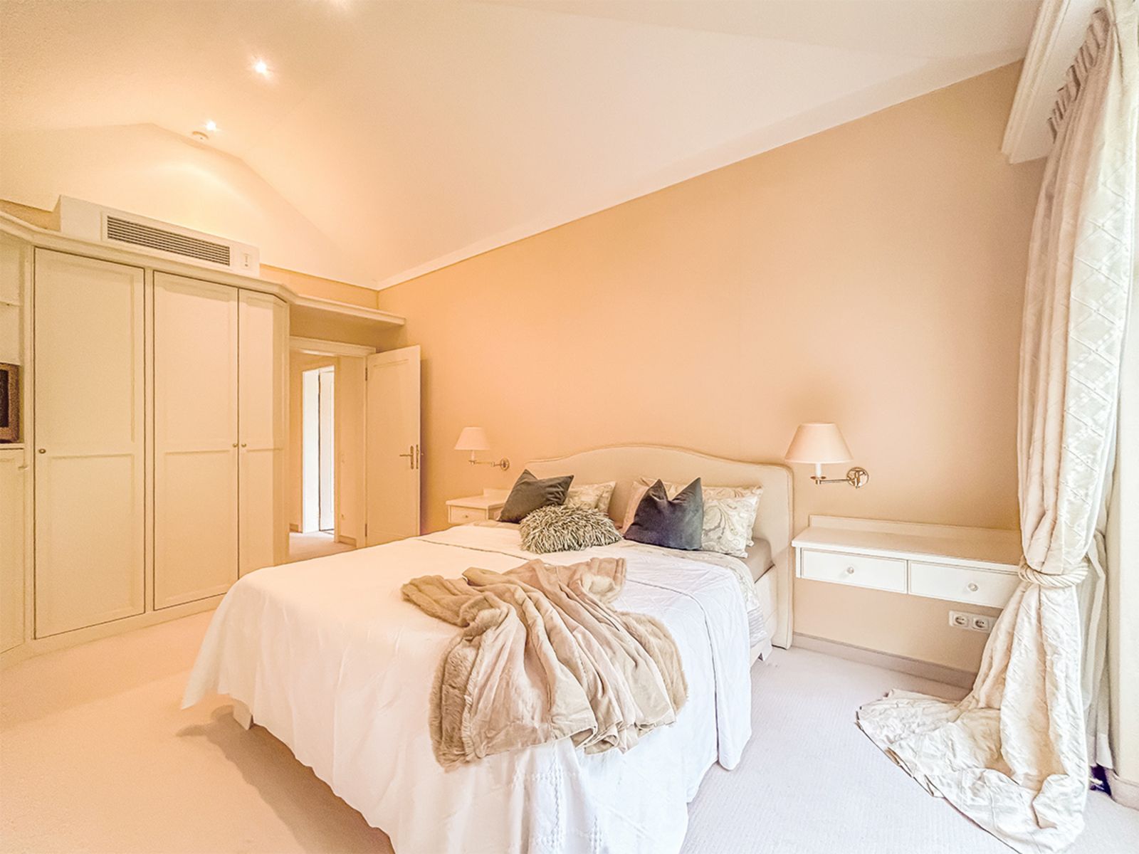 Schlafzimmer Schlafzimmer.jpg