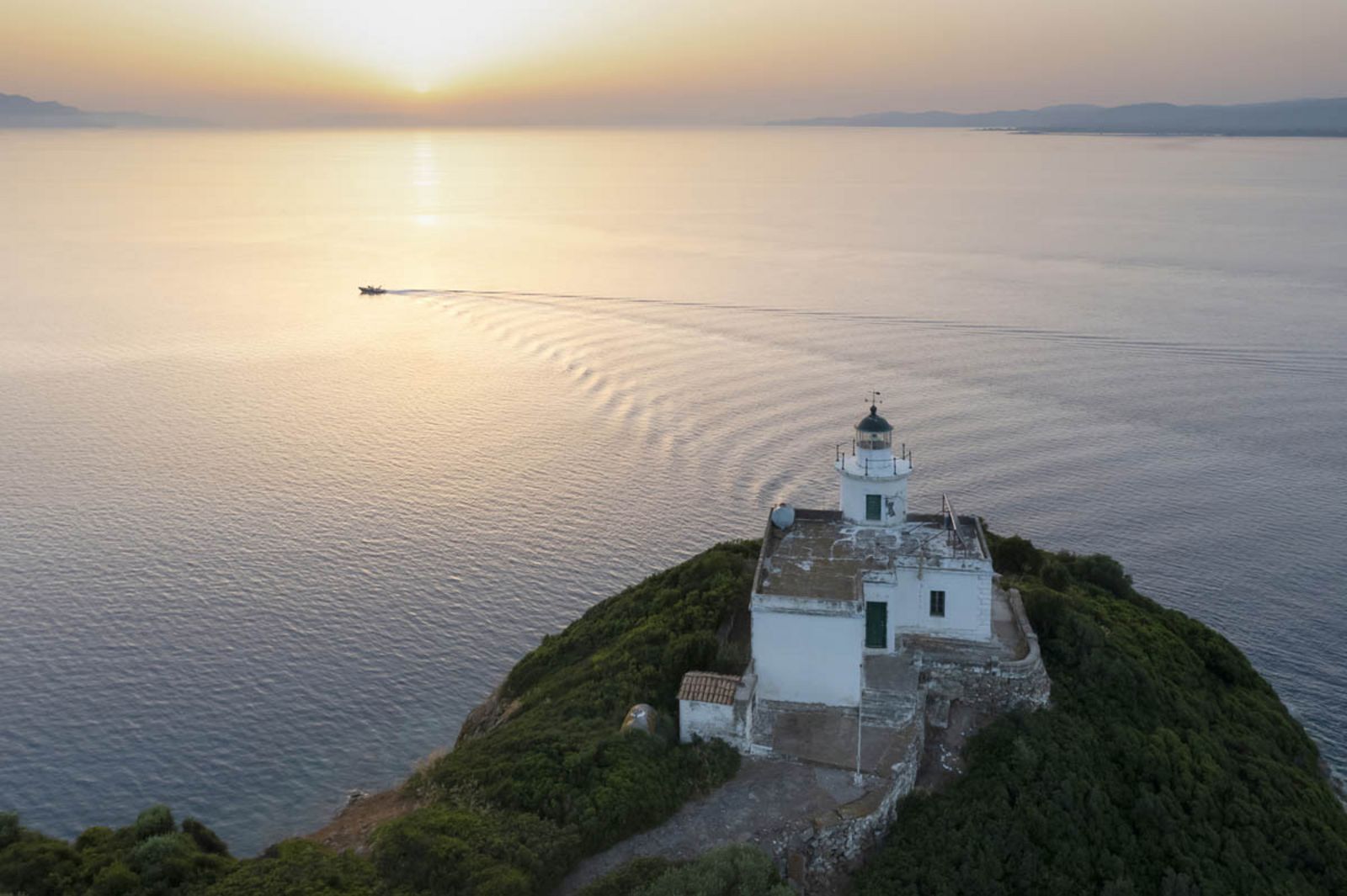  Private_Island_Argyronisos__c__Louisa_Nikolaidou__4_.jpg