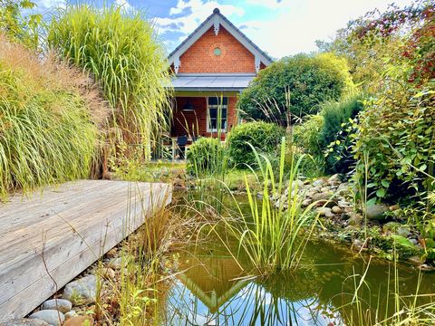  Garten_mit_Teich__1_.jpeg