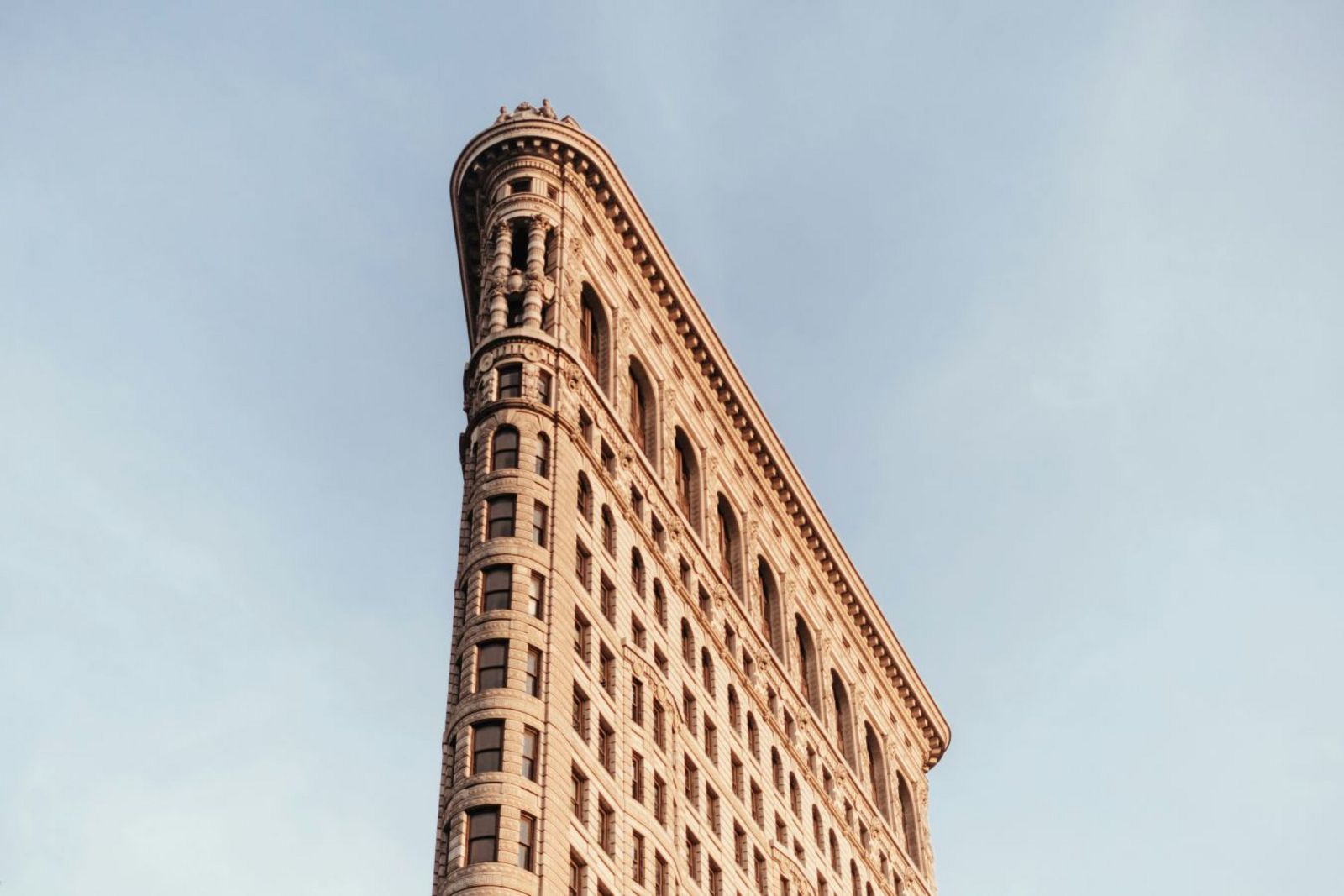 1350x900_T_Flatiron_aaron-birch-noWZ40ewAz0-unsplash.jpg