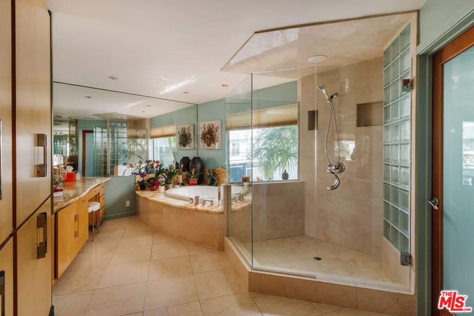 großes Bad 25_528_497_68669614c5fe6_17.jpg