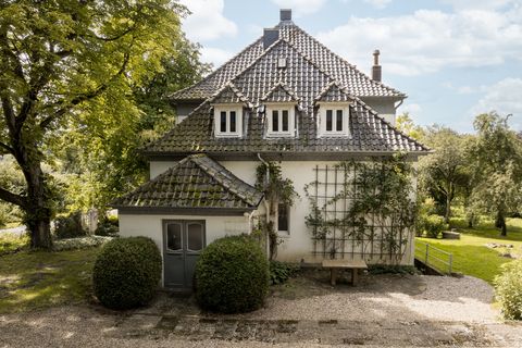 Haus Seitenansicht Grass-43.jpg