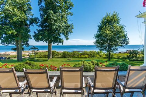 Blick auf grünen Garten und Meer vom gegenüberliegenden Terrassenbereich imagereader7.jpg