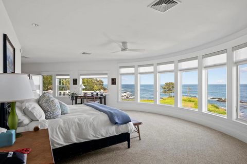 Schlafzimmer mit Panoramablick aufs Wasser imagereader10.jpg