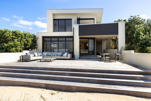 Haus von der Rückseite aus gesehen, direkt am eigenen Strand 1900xxsxm6.jpeg