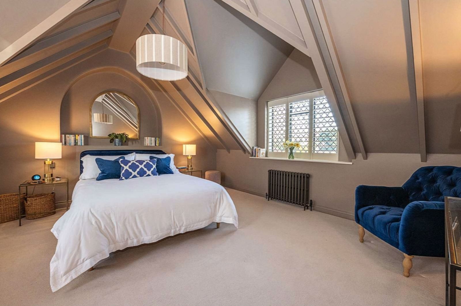 Schlafzimmer unter dem Dach Caine5.jpg