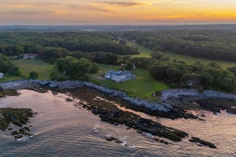 Lufaufnahme von der Meerseite, Blick aufs Anwesen und Umland, Abendstimmung imagereader12.jpg