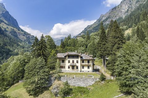  Villa_Laubenò_im_Aostatal__c__Andrea_Dal_Prato_Engel___Völkers_Valle_d_Aosta__2_.jpg