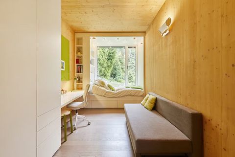 Schlafzimmer mit schmaler Arbeitsfläche 4original.jpg