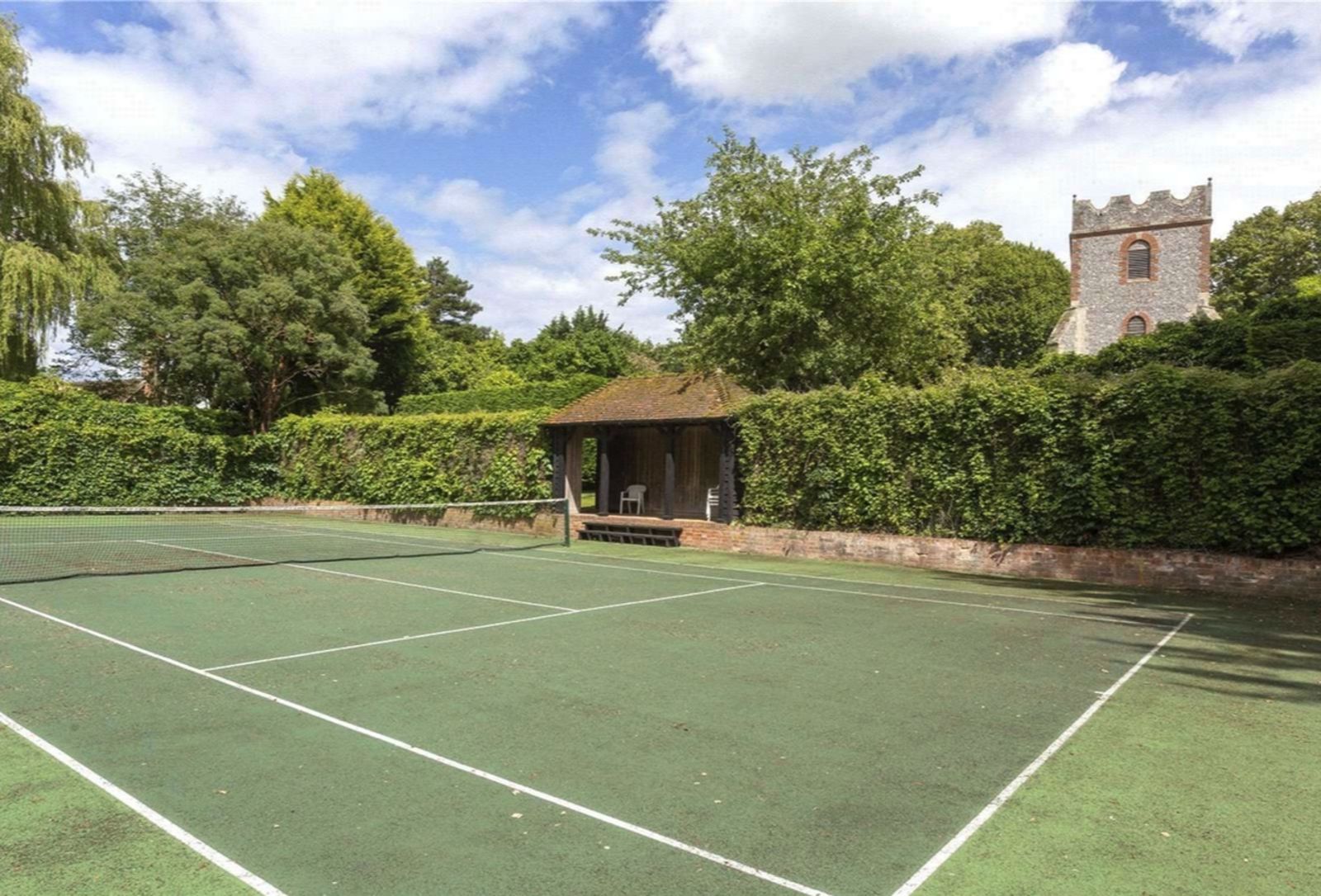 Tennisplatz Caine10.jpg