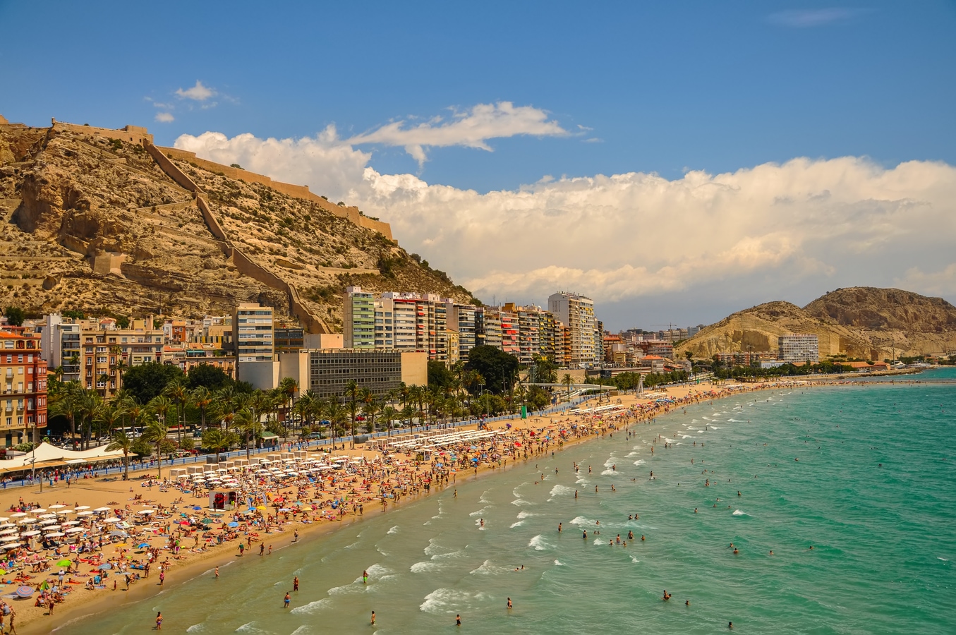 Strandansicht der Costa Blanca AdobeStock_145664435_galiyahassan.jpeg