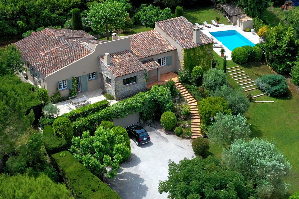 Villa 3_august_collection.jpg