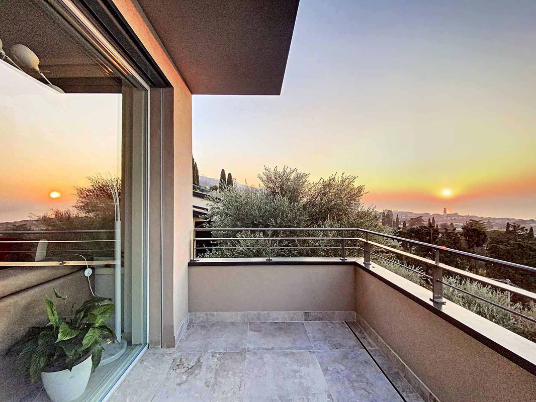 Dachterrasse Gardasee.jpg