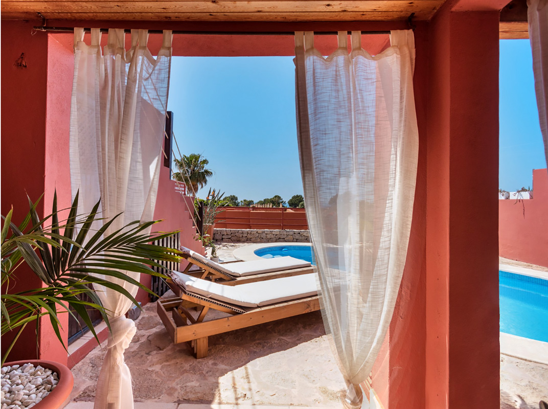 Blick auf Terrasse Ibiza.jpg