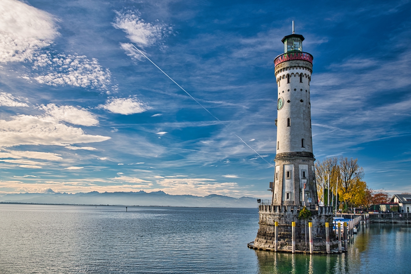 Lighthouse in the port of Lindau on Lake Constance AdobeStock_468202411_Thomas.jpeg