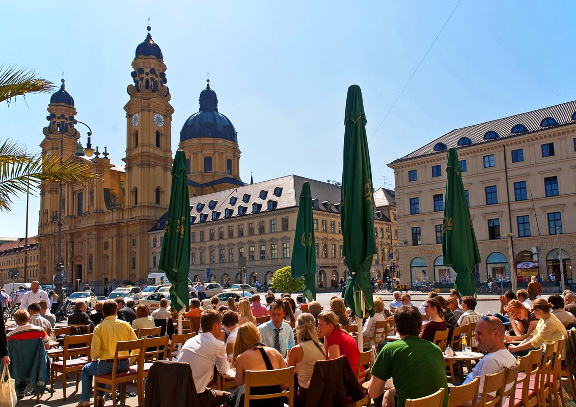  Cafe_Tambosi_Odeonsplatz_Muenchen_Tourismus.jpg
