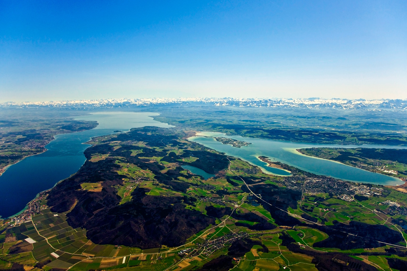 Luftbild Bodenseeregion _presse_ibt_bildergalerie_ibt-gmbh_bodensee-mit-alpenpanorama_achim-mende.jpg