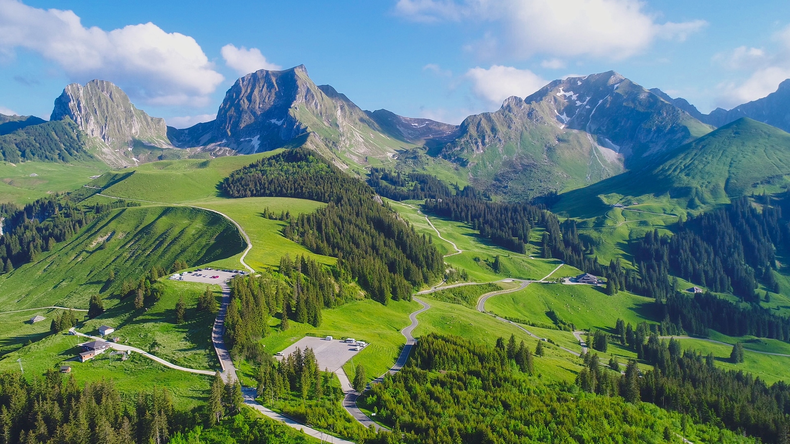 Blick ins Gantrischgebiet AdobeStock_159158726_Zarathustra.jpg